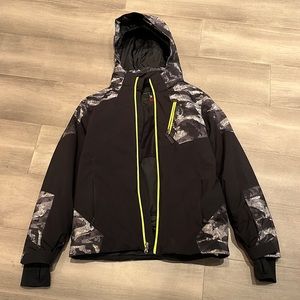 Spyder ski jacket. Excellent condition. Worn a few times.
